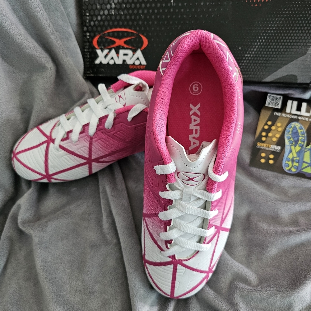 Xara Soccer Illusion Pink White Sz 6 Yth, 8 Womens Cleats Kids Sports Equipment
